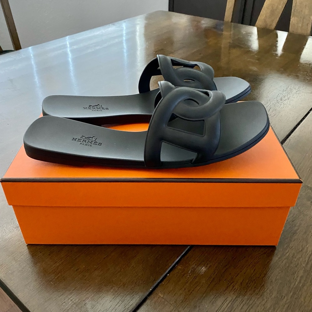 🚫SOLD🚫Hermes Aloha Sandals Black size 38 - Picture 3 of 5